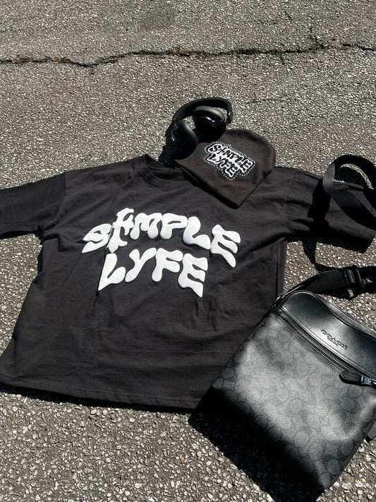 BLACK SIMPLE LYFE TEE